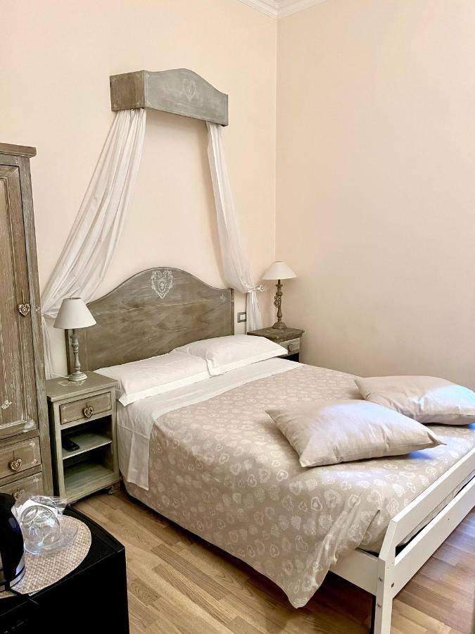 Small Double Room,1356797924:JPEG